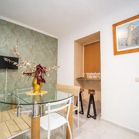 Apartment Urban Retreat Spacious Comfort Near