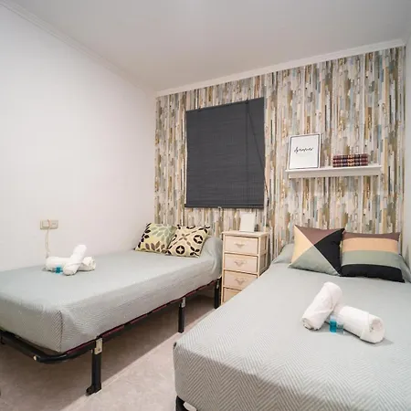 Apartment Urban Retreat Spacious Comfort Near