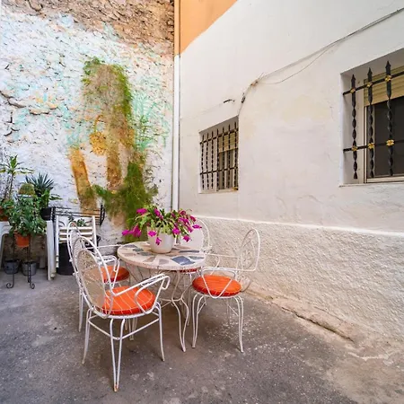 Urban Retreat Spacious Comfort Near Apartamento