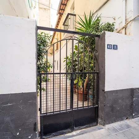 Urban Retreat Spacious Comfort Near * Alicante